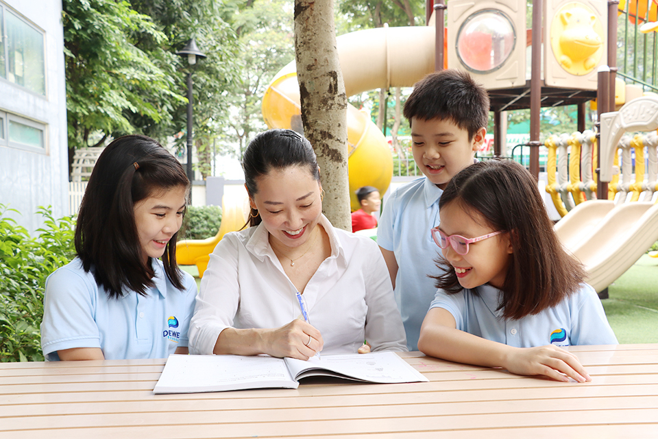 hoc-sinh-dewey-ren-luyen-tinh-than-tu-lap-02
