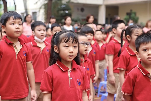 truong-thcs-o-ha-noi-lomonoxop