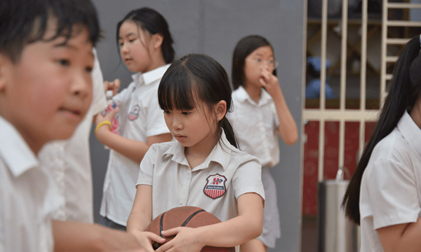 truong-tieu-hoc-song-ngu-o-ha-noi-HN-academy