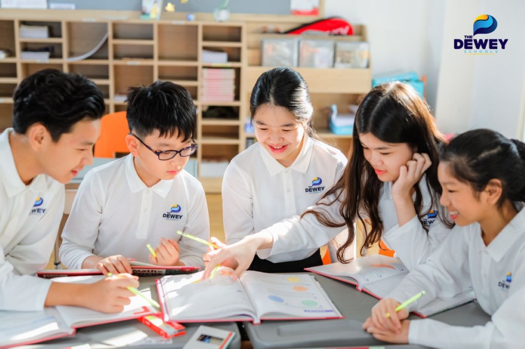 dong-phuc-truong-quoc-te