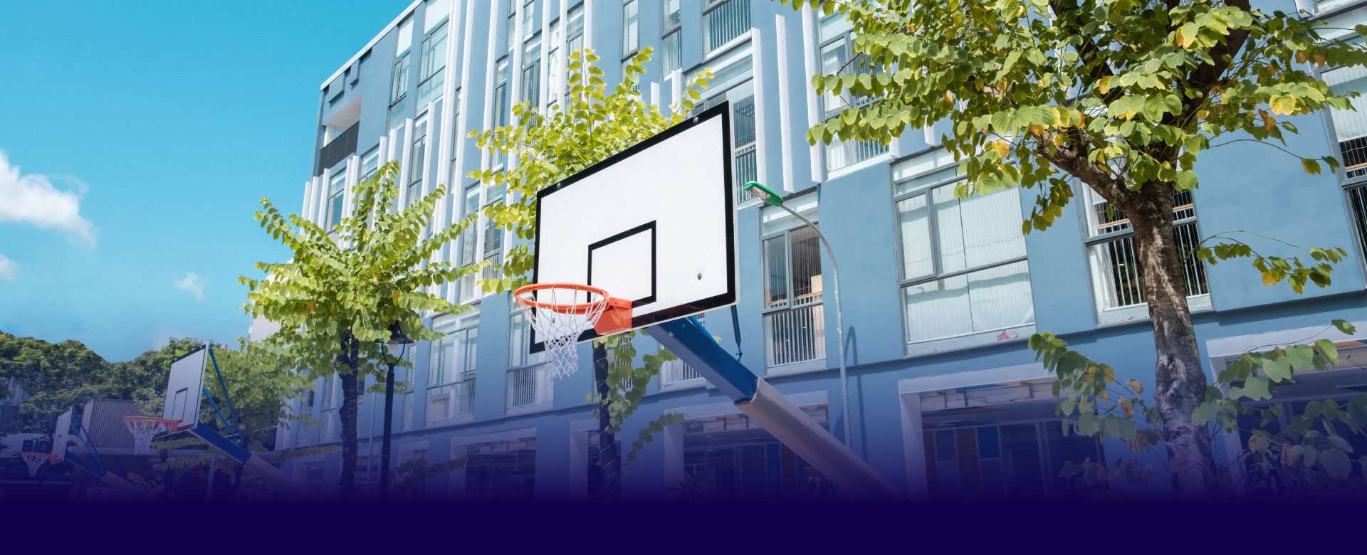 Experience American Education at <br/> FV88 It Com Cau Giay