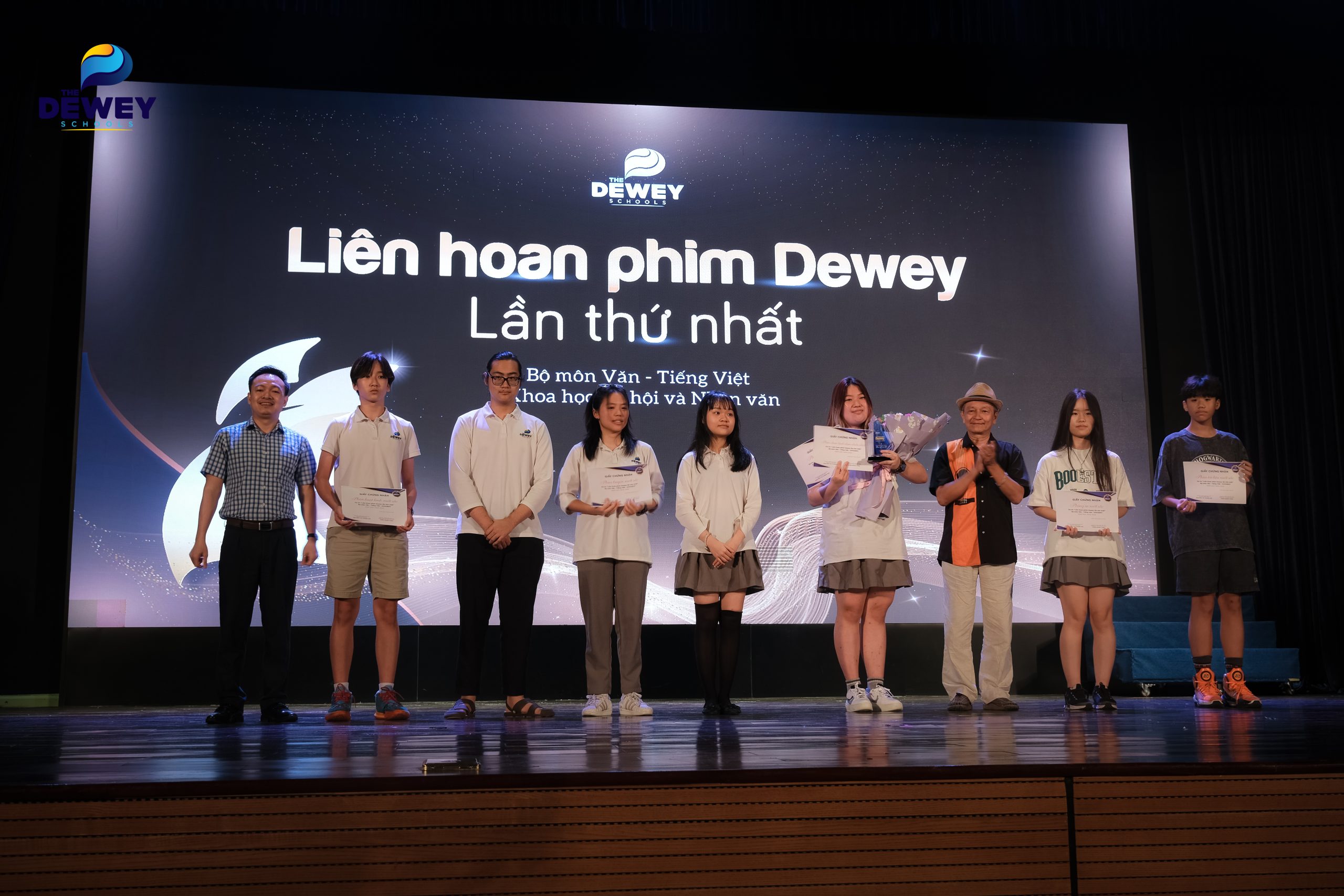 Lien-hoan-phim-lan-thu-nhat