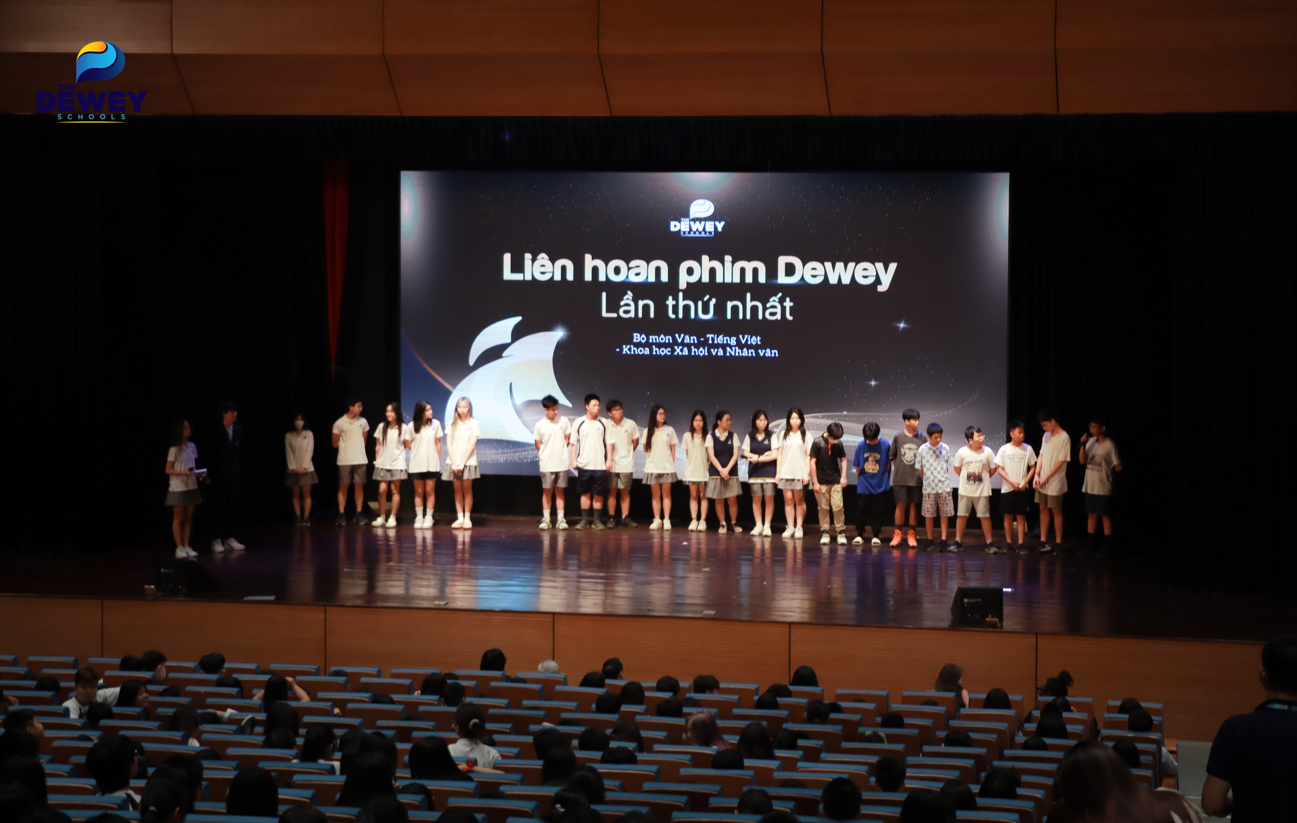 Lien-hoan-phim-lan-thu-nhat2