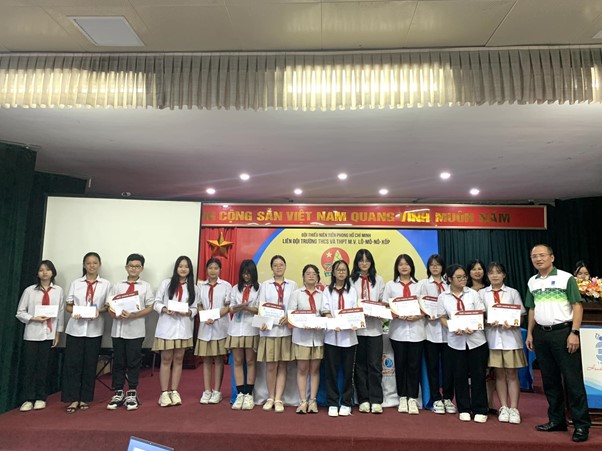 truong-thcs-dan-lap-tai-ha-noi-MV-Lomonoxop
