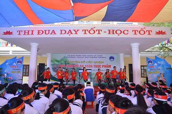 truong-thcs-o-hai-phong-du-hang-kenh