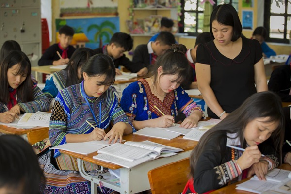 so-sanh-he-thong-giao-duc-my-va-viet-nam-09
