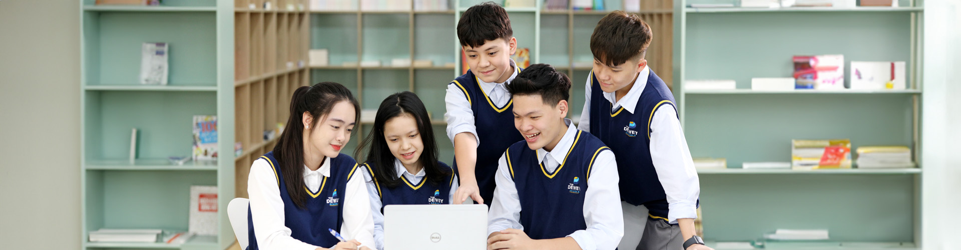 ban tin chuong trinh IB DP 1