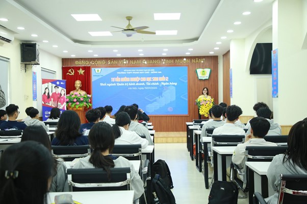 truong-chat-luong-cao-o-ha-noi-phan-huy-chu