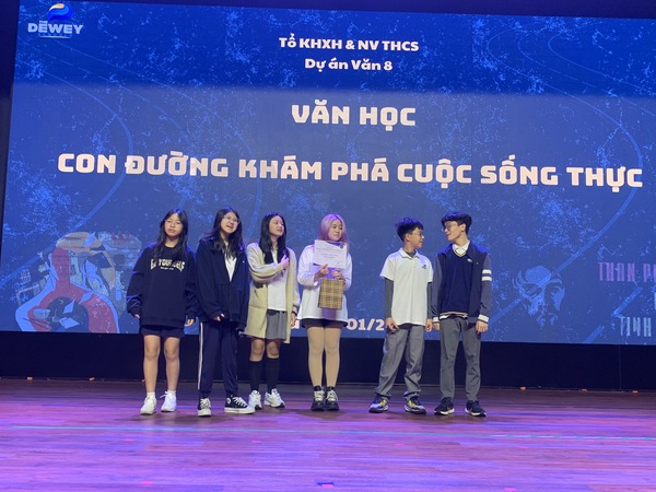 van-hoc-hien-thuc-tay-ho-tay-20