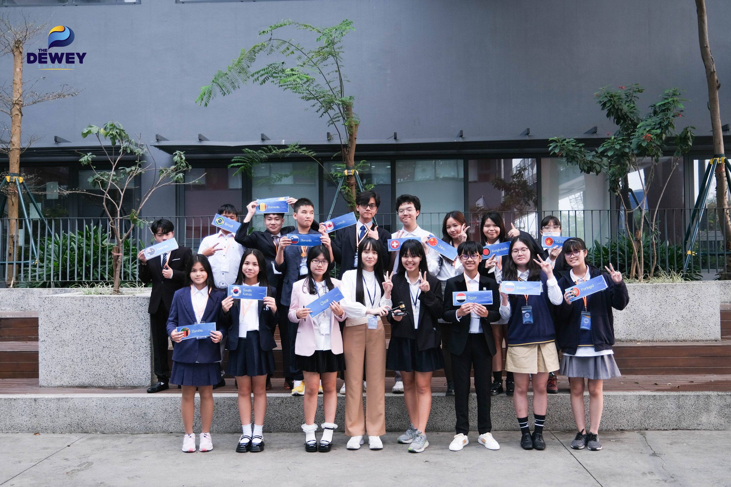 hoc-sinh-dewey-thanh-cong-to-chuc-hoi-nghi-mo-phong-mun-6