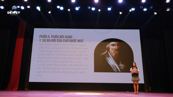reenacts-the-history-of-vietnamese-script-03