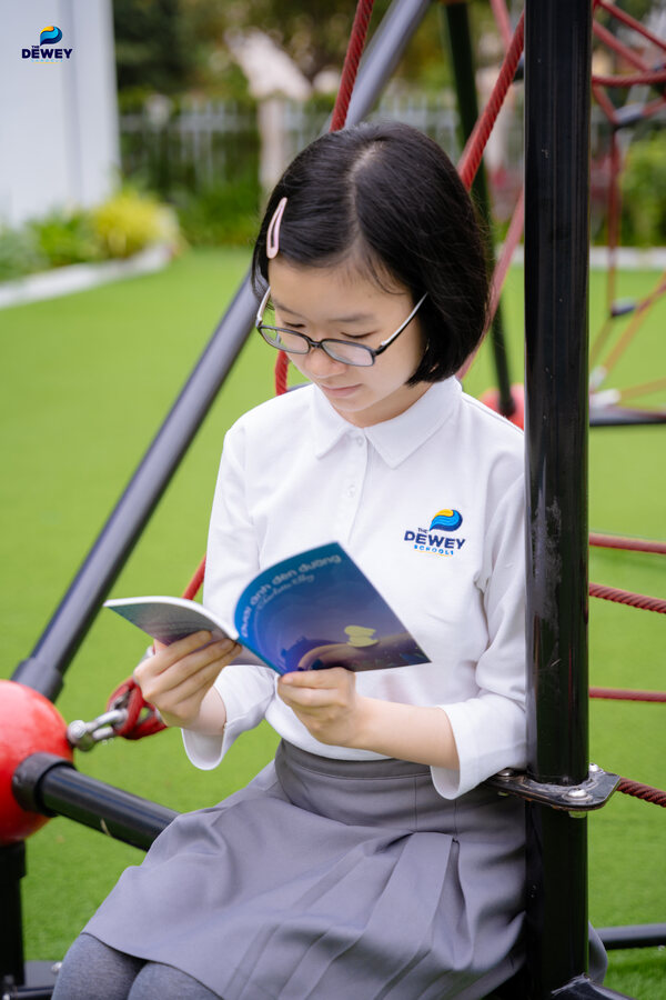 Dưới-ánh-đèn-đường-01