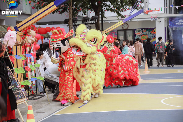 chợ-tết-mùa-xuân-đầu-tiên-18