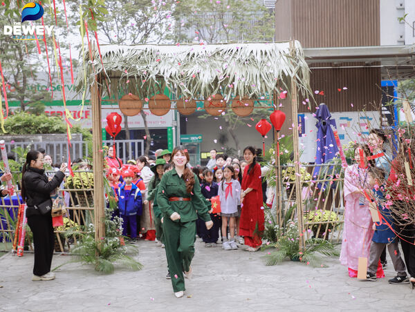 chợ-tết-mùa-xuân-đầu-tiên-17