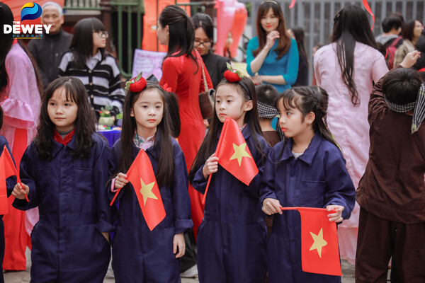 chợ-tết-mùa-xuân-đầu-tiên-12