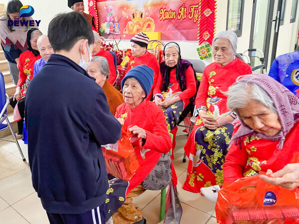 Chương-trình-“Xuân-Yêu-Thương”-09