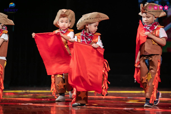 Chân-dung-HS-Quang-Minh-03