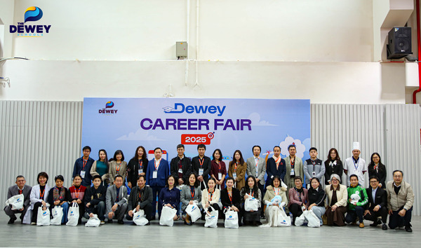 Dewey-Career-Fair-2025-07