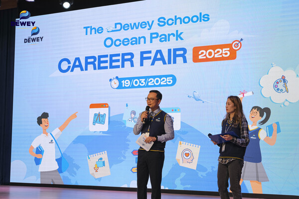 Dewey-Career-Fair-10