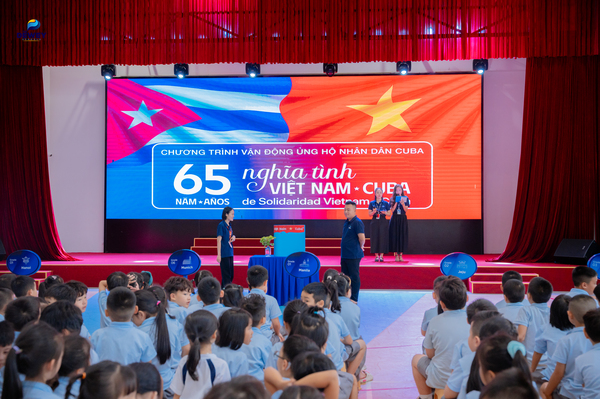 hp-chào-cờ-tháng-9-04