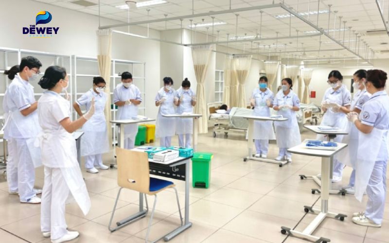 Cơ hội nghề nghiệp sau khi học tại Fv88 dangnhap Y khoa Tokyo Việt Nam