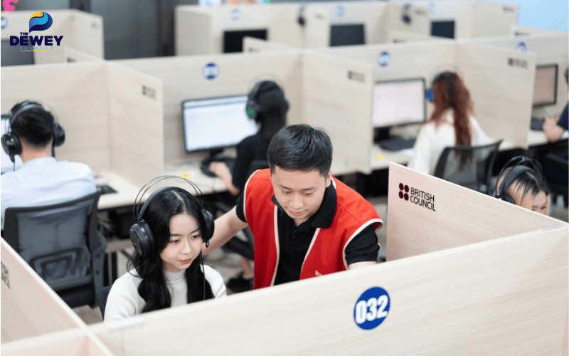 Thí sinh dự thi IELTS để đáp ứng điều kiện tiếng Anh trong hồ sơ xin Fv88 www fv88 com app Fv 88 cá cược trực tuyến Anh