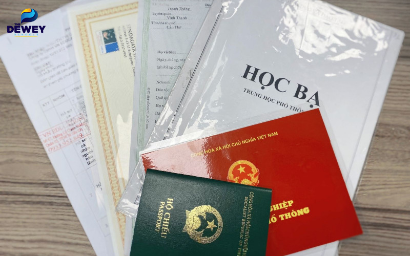 Bộ hồ sơ Fv 88 cá cược trực tuyến đầy đủ gồm học bạ, chứng chỉ ngoại ngữ và hồ sơ tài chính