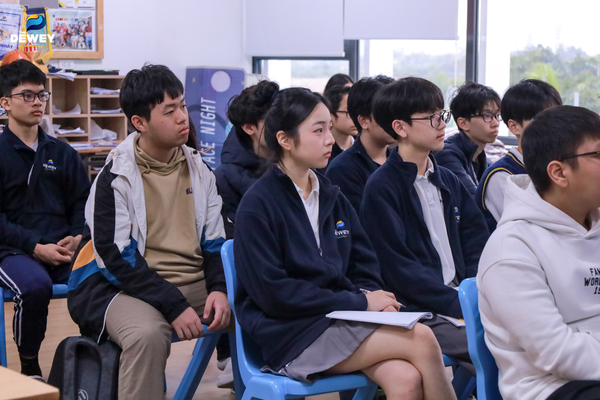 Career-Fair-tht-05
