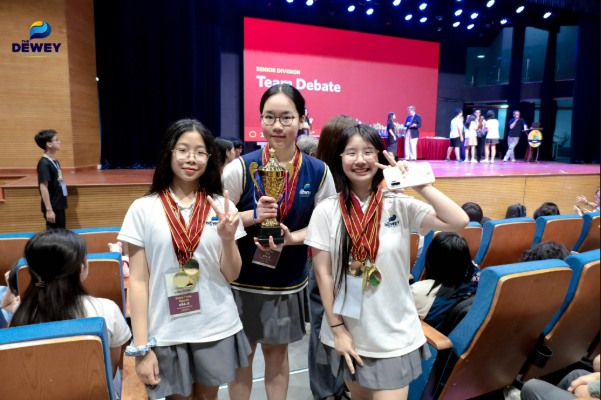 World-scholar-cup-02