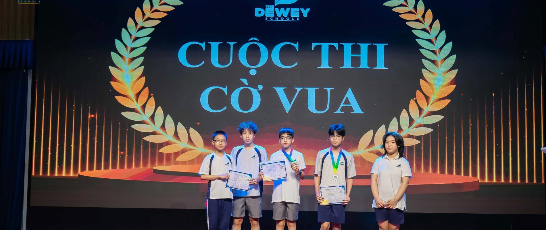 co-vua-01